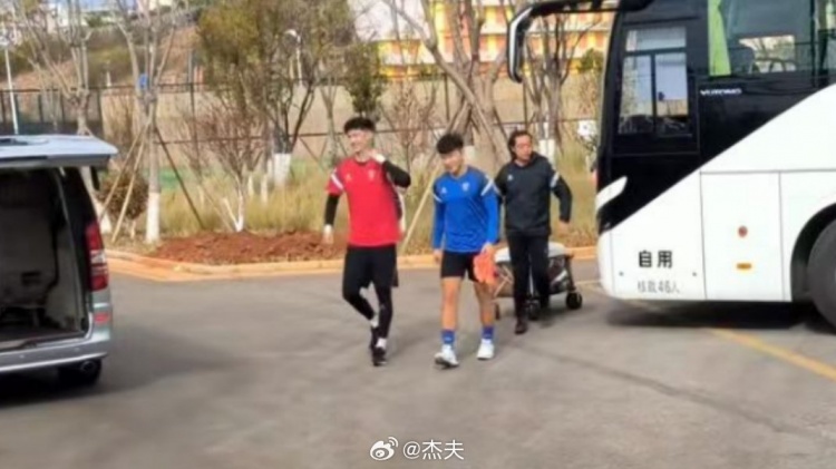 博主：原成都蓉城門將耿曉峰加盟云南玉昆，已抵達(dá)玉溪跟隊(duì)訓(xùn)練