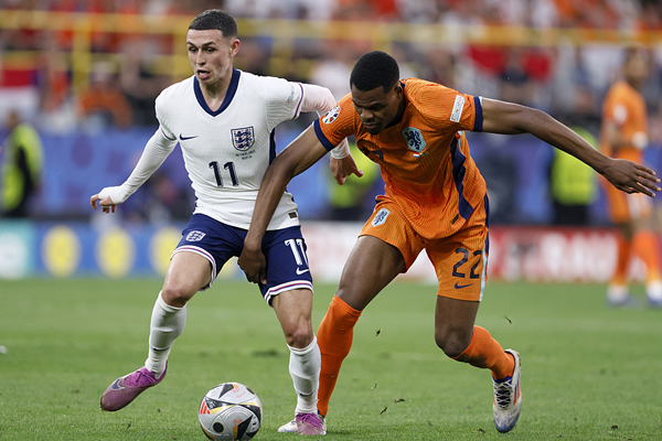 京都不死鳥(niǎo)對(duì)東京綠茵