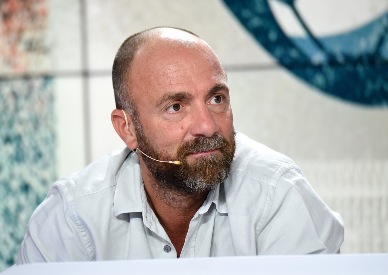 杜加里：德尚宣布未來(lái)離任是好事，我希望齊達(dá)內(nèi)接任