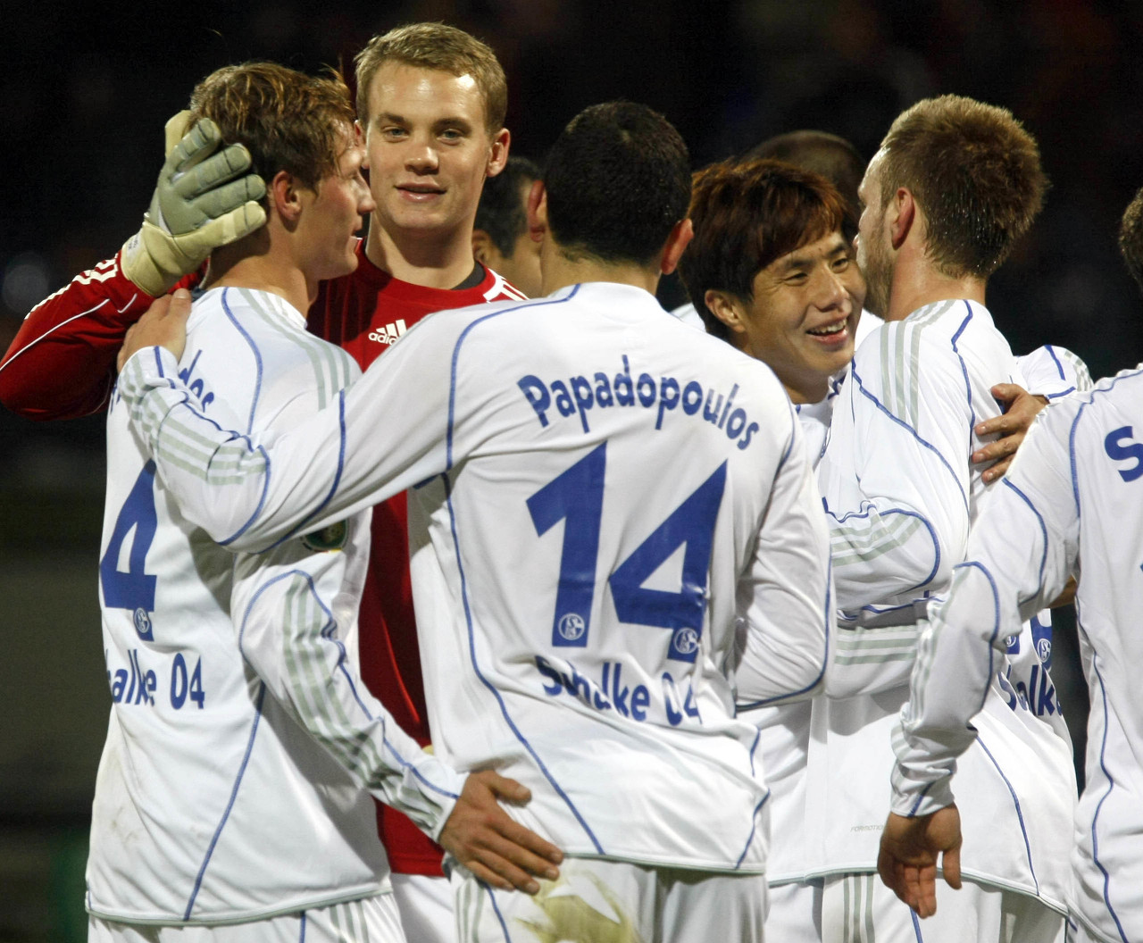 拉基蒂奇：諾伊爾在沙爾克取得的進步難以置信，他在門前無所不能