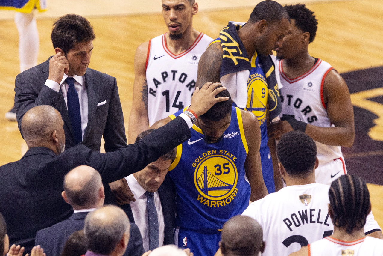 鮑威爾談19年猛龍奪冠:有一點(diǎn)好運(yùn) 勇士的KD&克萊都受傷了