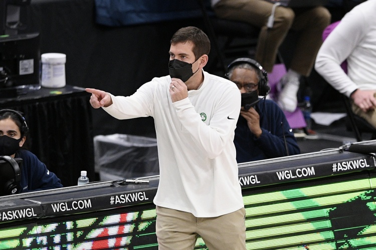 史蒂文斯:沒打算大調(diào)陣容 雖然表現(xiàn)有起伏但我仍相信這套陣容