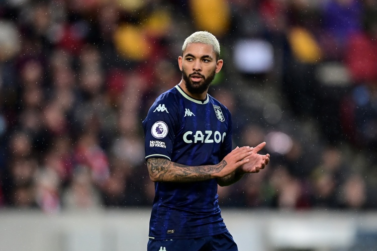 郵報：森林想租道格拉斯-路易斯，球員也被推薦給曼聯(lián)曼城富勒姆