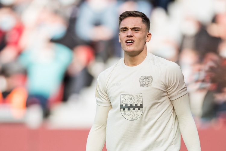 阿隆索:因維爾茨堵車缺席了賽前會(huì)議,我沒有讓他首發(fā)出場(chǎng)