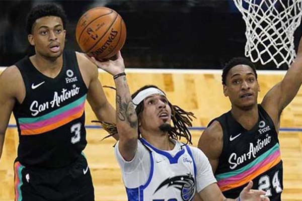 無限競(jìng)技女籃直播