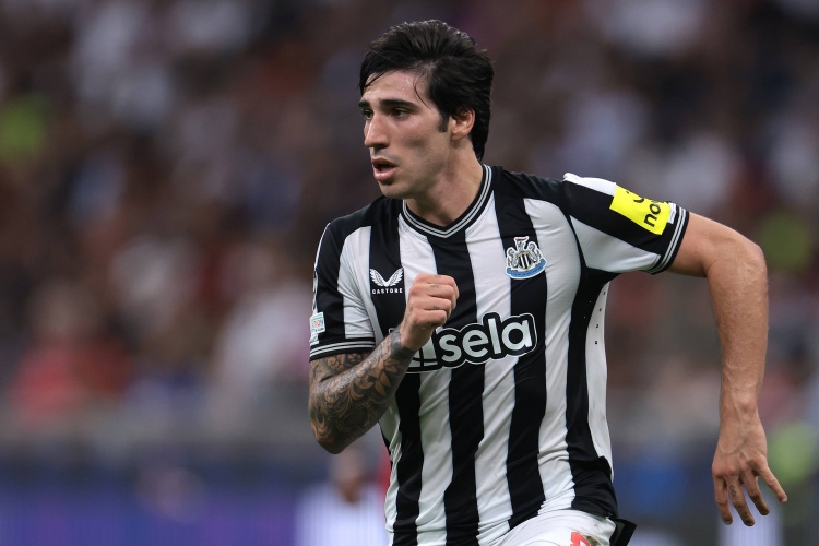 薩哈:紐卡擁有英超目前最強(qiáng)的中場(chǎng),高興看到他們踢出自己的風(fēng)格