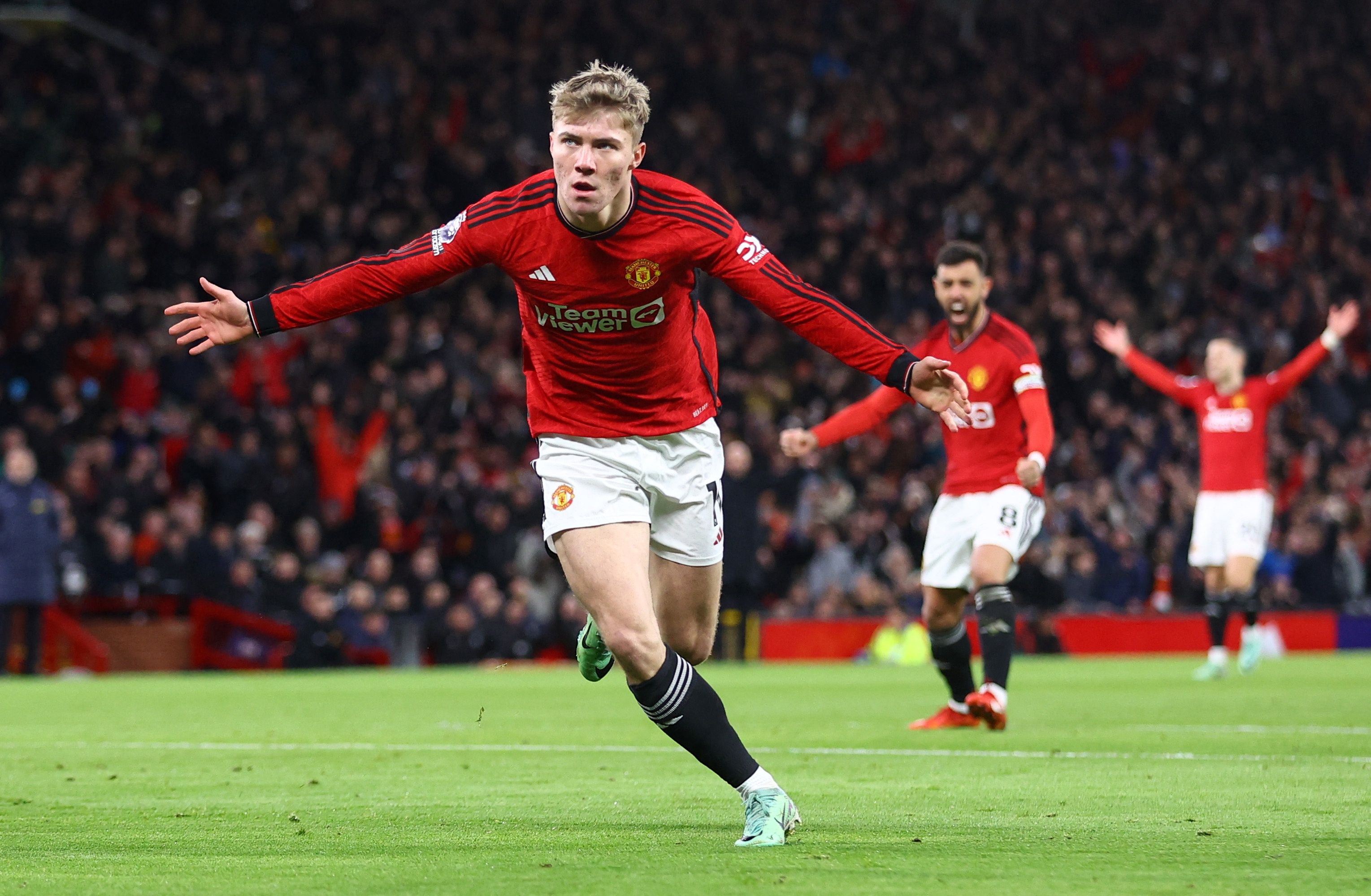 霍伊倫:阿莫林會(huì)給球員很多自由度 我們需要開始贏球收獲信心