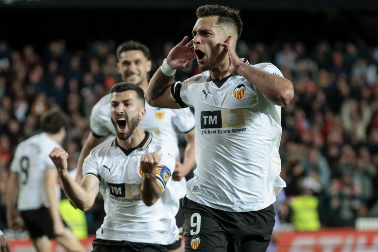 瓦倫西亞上半場5次射正皇馬球門，近一年西甲上半場射正次數(shù)最高