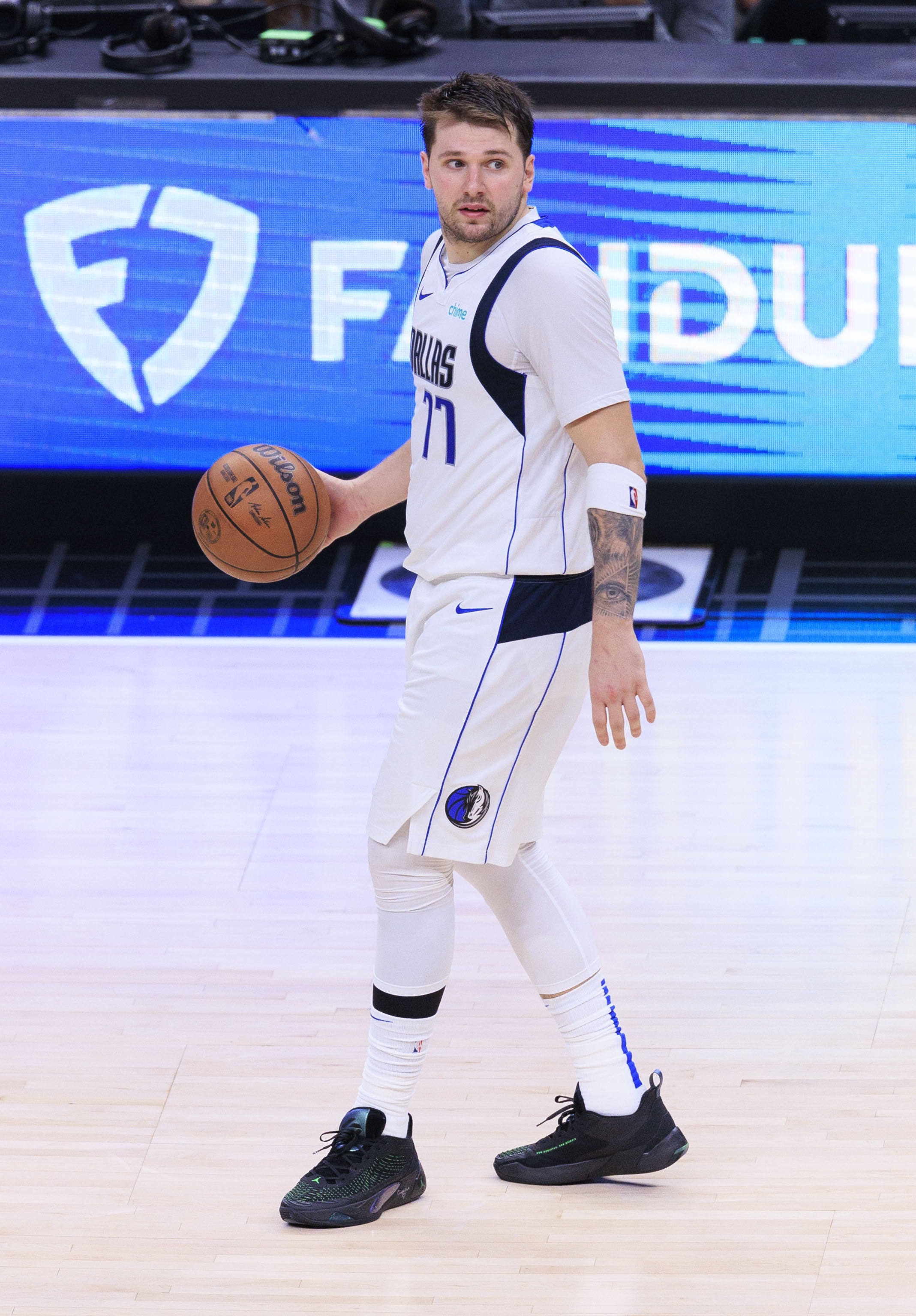 沃西:詹姆斯會(huì)帶盧卡訓(xùn)練 他自己也會(huì)注重飲食 他明白自己的處境