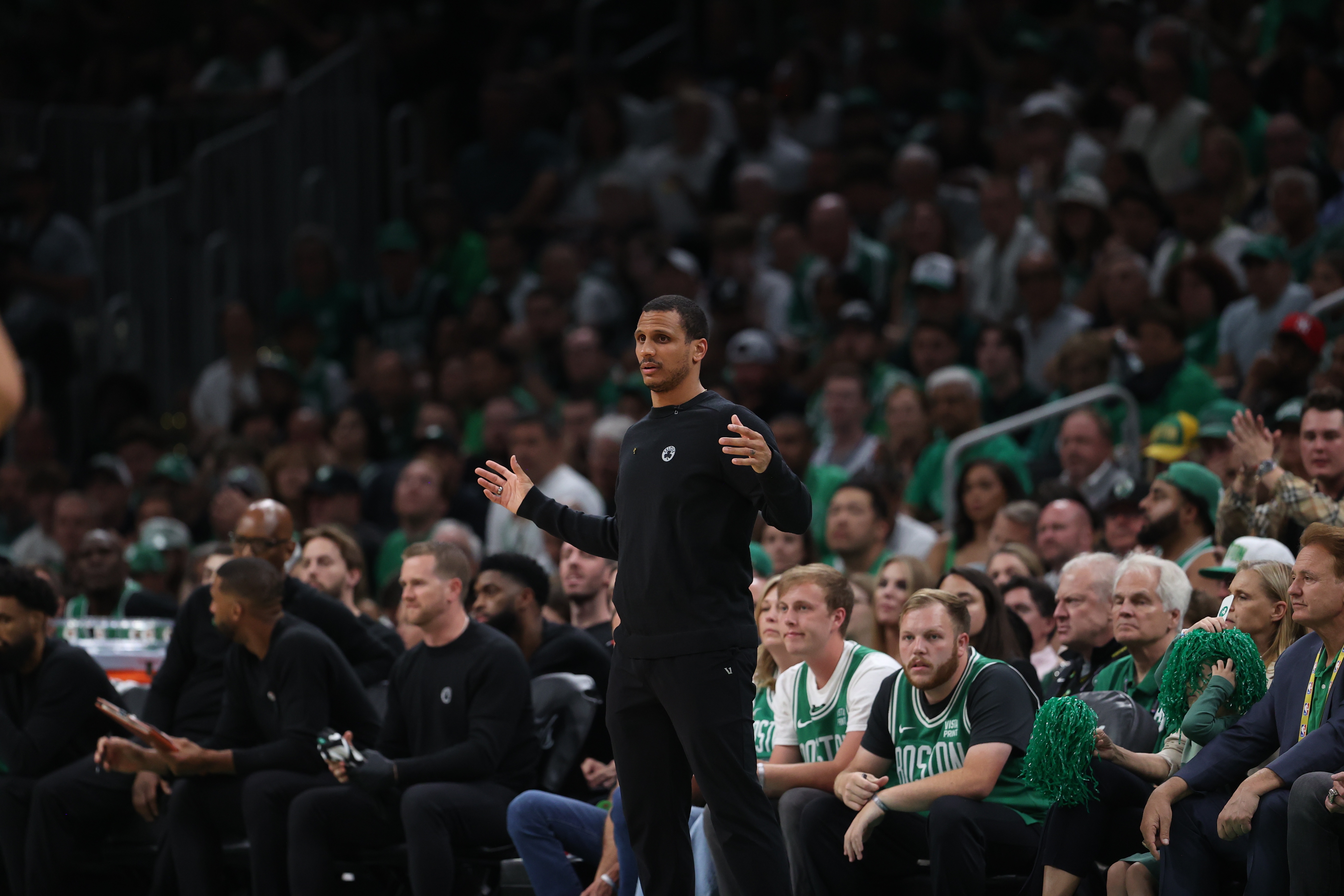 從烏度卡身上學(xué)到什么？馬祖拉：他管理更衣室&應(yīng)對起伏的方式