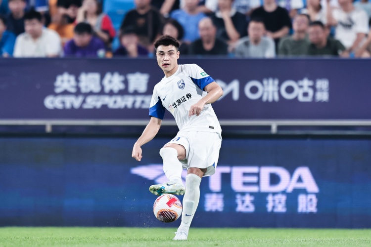 滿血復(fù)活！吾米提江去年8月顱骨骨折，復(fù)出后接連入選國青和國足