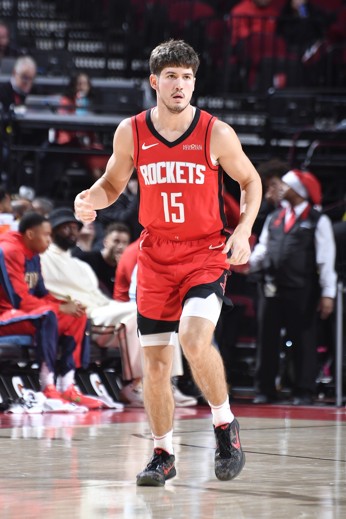 美記:火箭想夏天再評(píng)估重大引援 現(xiàn)無意交易年輕人 尤其是謝潑德