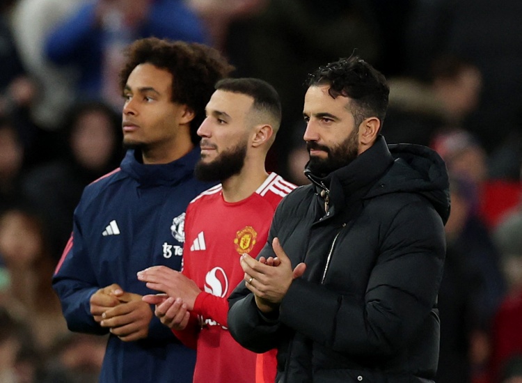 意媒：被阿莫林用換人公開羞辱，齊爾克澤與曼聯(lián)已經有裂痕