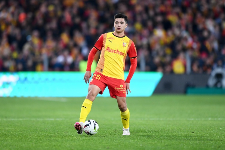 記者：推進(jìn)交易，曼城愿滿足朗斯對庫薩諾夫超過3000萬英鎊的要價(jià)