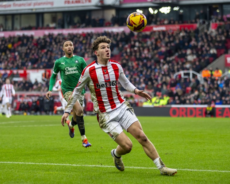 郵報(bào)：英冠多隊(duì)有意前鋒庫(kù)馬斯，利物浦滿意他在斯托克城的表現(xiàn)