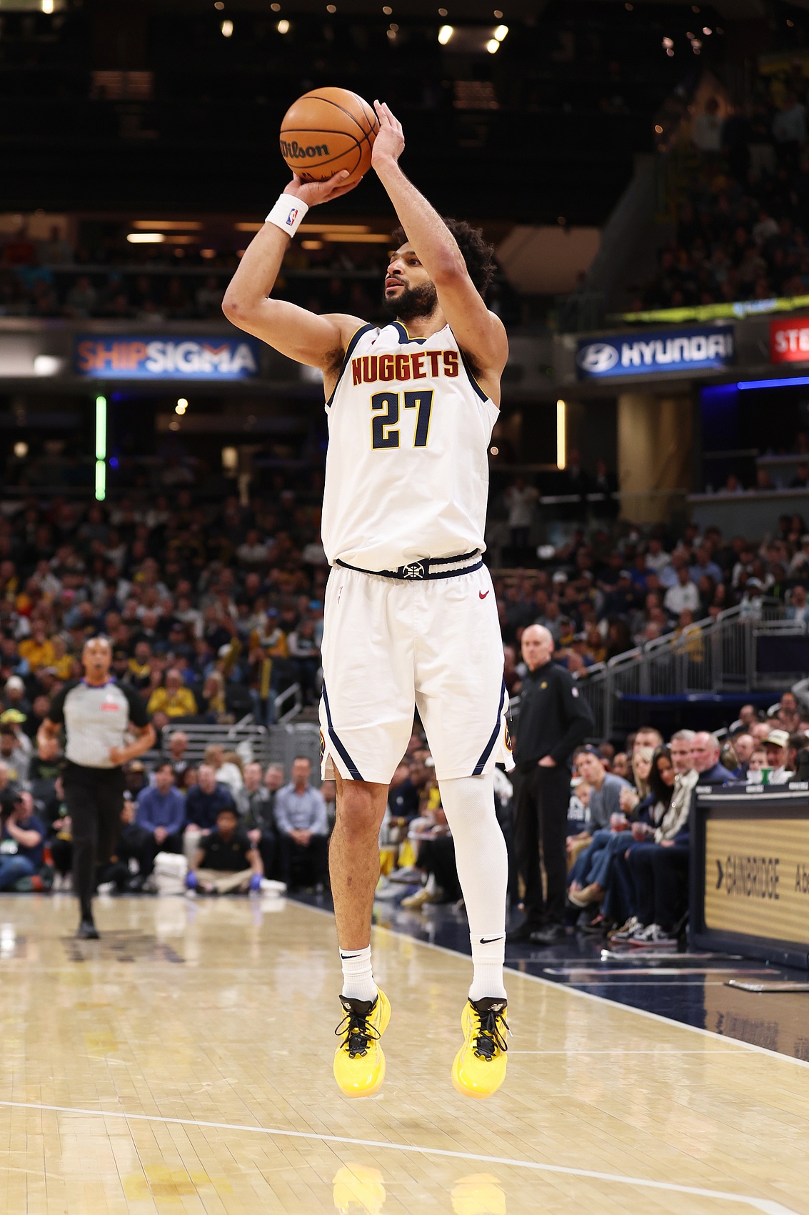 雷神歸來(lái)！賈馬爾-穆雷過(guò)去8場(chǎng)三分球65中38 命中率58.5%