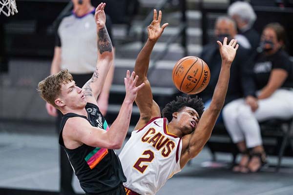 開拓者vs馬刺直播